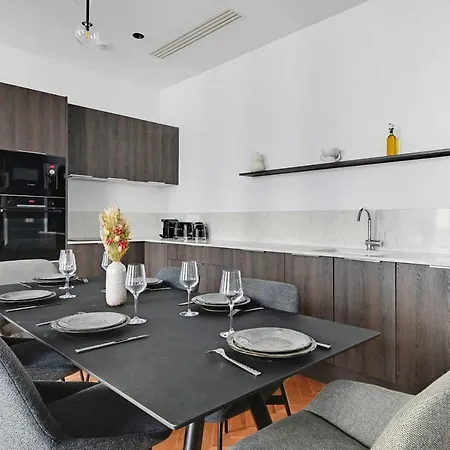 דירה Spacious & Modern In Central - 2br6p - A20 *