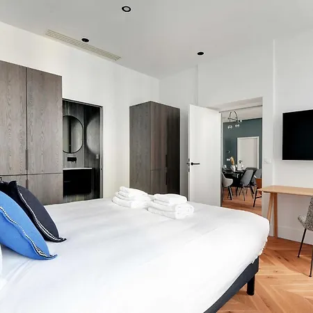 דירה Spacious & Modern In Central - 2br6p - A20
