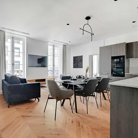 Spacious & Modern In Central - 2br6p - A20 פריז